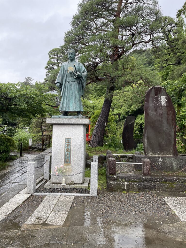 土方歳三像